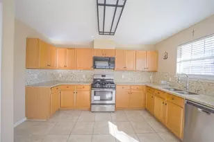 9611 Prairie Dog Run, Sugar Land, TX 77498 - Photo 3