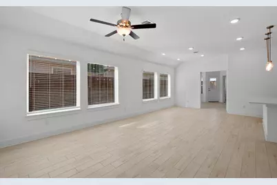 5227 Celestial Court, Iowa Colony, TX 77583 - Photo 7