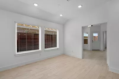 5227 Celestial Court, Iowa Colony, TX 77583 - Photo 9