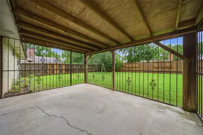 2126 Quail Valley East Drive, Missouri City, TX 77459 - Photo 29
