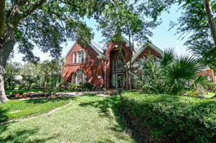 410 Kingfisher Dr, Sugar Land, TX 77478 - Photo 5