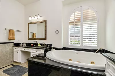 410 Kingfisher Drive, Sugar Land, TX 77478 - Photo 29