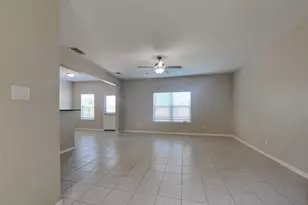 692 Totem Trail Dr, La Marque, TX 77568 - Photo 3
