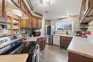 9806 Cassowary Dr, Conroe, TX 77385 - Photo 13