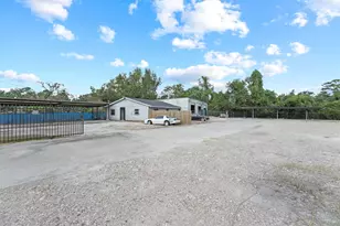 5621 Haywood St, Houston, TX 77016 - Photo 3