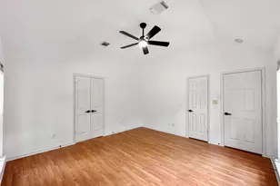 126 N Willow Point Cir, The Woodlands, TX 77382 - Photo 7