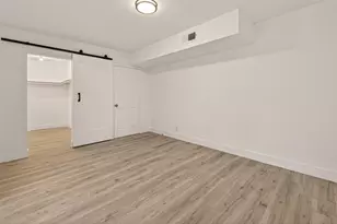 3300 Yorktown St, Houston, TX 77056 - Photo 19