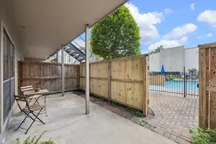 1100 Augusta Dr, Houston, TX 77057 - Photo 11