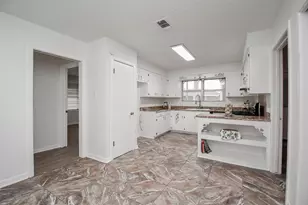 731 Dunwick Ln, Pasadena, TX 77502 - Photo 15