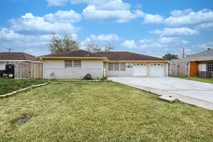 731 Dunwick Ln, Pasadena, TX 77502 - Photo 1