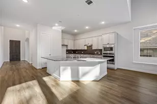 116 Brighton Woods Ct, Conroe, TX 77318 - Photo 5