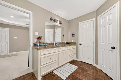 10910 Royal Magnolia Drive, Conroe, TX 77303 - Photo 15