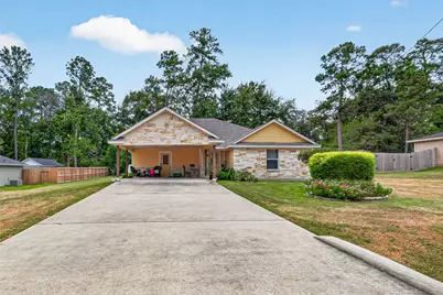 10910 Royal Magnolia Drive, Conroe, TX 77303 - Photo 3