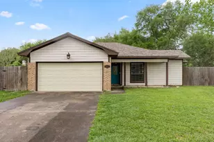 7 Columbella St, Bay City, TX 77414 - Photo 1