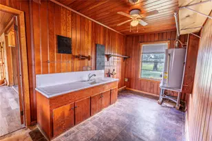 2652 Remmert Rd, Bellville, TX 77418 - Photo 15