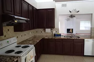 2130 Greencove Ln, Sugar Land, TX 77479 - Photo 5