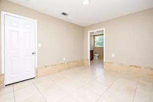 6010 Cypress St, Houston, TX 77074 - Photo 19