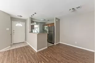 2402 Sycamore Ave, Huntsville, TX 77340 - Photo 3