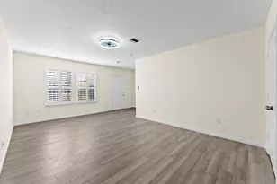 7522 Deep Forest Dr, Houston, TX 77088 - Photo 23