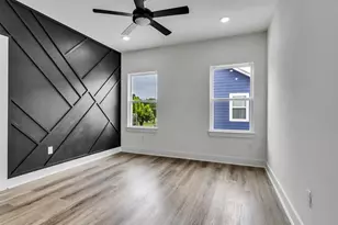 855 S Victory Dr, Houston, TX 77088 - Photo 25