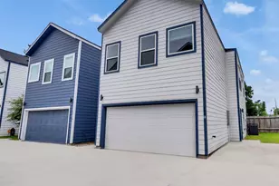 855 S Victory Dr, Houston, TX 77088 - Photo 29