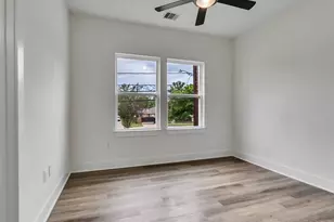 855 S Victory Dr, Houston, TX 77088 - Photo 21