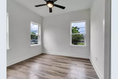 855 S Victory Drive #C, Houston, TX 77088 - Photo 15