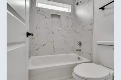 855 S Victory Drive #C, Houston, TX 77088 - Photo 17