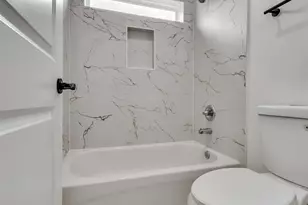 855 S Victory Dr, Houston, TX 77088 - Photo 17