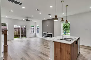 855 S Victory Dr, Houston, TX 77088 - Photo 7
