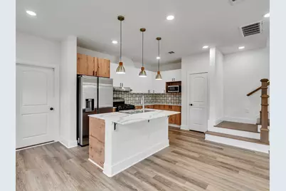 855 S Victory Drive #C, Houston, TX 77088 - Photo 3