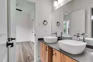 855 S Victory Dr, Houston, TX 77088 - Photo 19