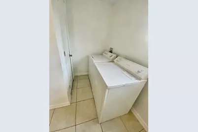 1138 4th Avenue N #1140, Texas City, TX 77590 - Photo 9