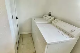 1138 4th Ave N, Texas City, TX 77590 - Photo 9