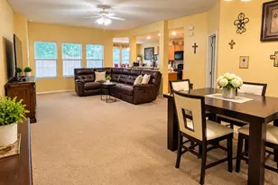 8126 Clover Leaf Dr, Rosenberg, TX 77469 - Photo 3