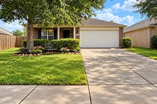 8126 Clover Leaf Dr, Rosenberg, TX 77469 - Photo 1