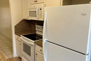 712 N Sharp St, Franklin, TX 77856 - Photo 7