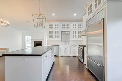 520 E Castle Harbour Drive, Friendswood, TX 77546 - Photo 9