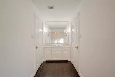 520 E Castle Harbour Drive, Friendswood, TX 77546 - Photo 13