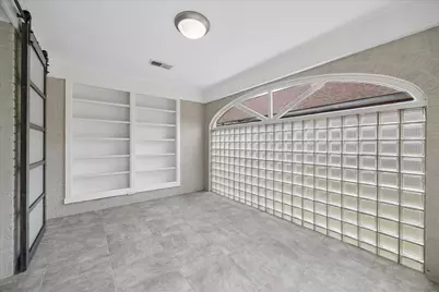 2108 White Oak Drive, Houston, TX 77009 - Photo 9