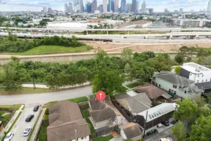 2108 White Oak Dr, Houston, TX 77009 - Photo 5