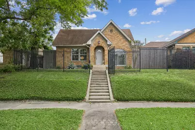2108 White Oak Drive, Houston, TX 77009 - Photo 1