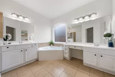 9535 Empress Crossing Drive, Spring, TX 77379 - Photo 11