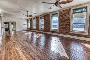 112 E Alamo St, Brenham, TX 77833 - Photo 5