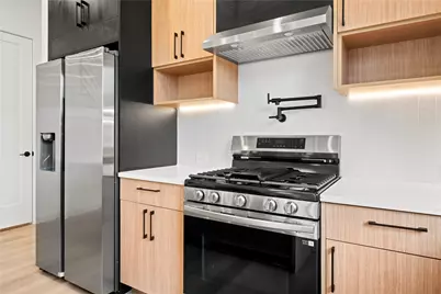 2407 Stuart Street, Houston, TX 77004 - Photo 9