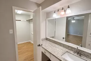 1819 Hanbury Ct, Sugar Land, TX 77498 - Photo 15