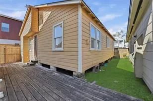 1110 E 27th St, Houston, TX 77009 - Photo 25