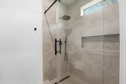 915 North Roberson St, Conroe, TX 77301 - Photo 21