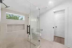 915 N Roberson St, Conroe, TX 77301 - Photo 25
