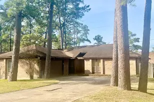 9715 Bayou Woods Dr, Baytown, TX 77521 - Photo 1